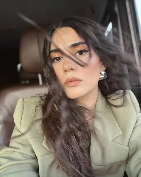 Zeynep Çamcı Biography: Height, Awards, Husband, Net Worth, Age, TV Shows, Parents