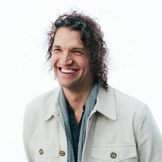 Luke Smallbone Biography: Net Worth, Height, Wife, Siblings, Ethnicity, Awards