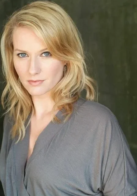 Emily Holmes Biography: Husband, Net Worth, Age, Height, Instagram, Awards, Movies, Religion