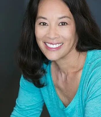 Julie Ow Biography: Movies, Net Worth, Songs, Age, Boyfriend, Awards, Ethnicity, Parents