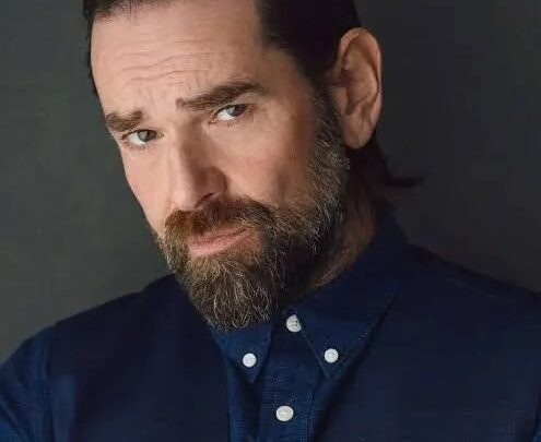Duncan Lacroix Biography: Age, Height, Net Worth, Girlfriend, Ethnicity, Parents, Awards