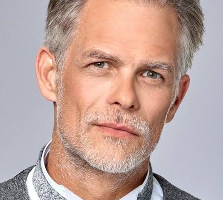 Martin Cummins Biography: Age, Height, Net Worth, Wife, Awards, TV Shows, Ethnicity, Movies