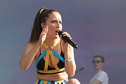 Alice Merton - Biography