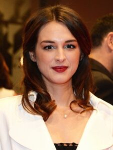 Vicky Papadopoulou - Biography
