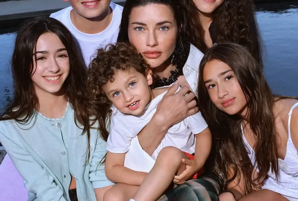 Adriana Lima’s Kids: Valentina Lima Jaric, Sienna Lima Jaric, and Cyan Lima Lemmers