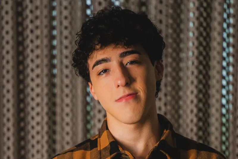 Enzo Rabelo Biography: Age, Height, Songs, Career, Net Worth, Girlfriend, Instagram