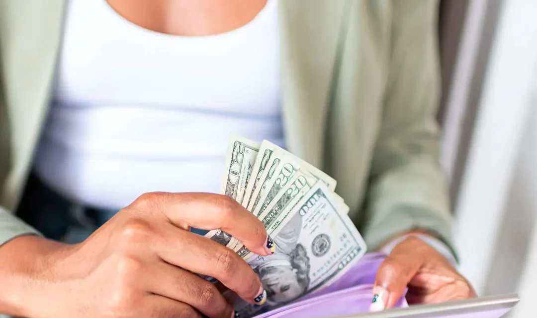 How to Invest When You Are Living Paycheck to Paycheck and It Feels Impossible