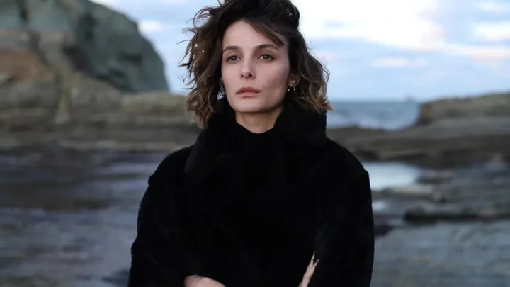 Büşra Develi Biography: Age, Net Worth, Instagram, Spouse, Height, Wiki, Parents, Siblings, Movies