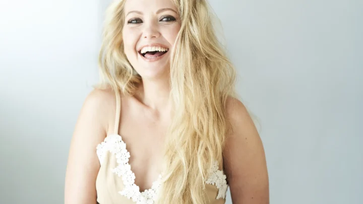 Hannah Lochner Biography: Height, Boyfriend, Awards, Age, Movies, Net Worth, Parents