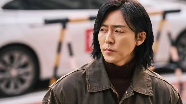 Lee Moo-saeng Biography: Instagram, Height, Parents, Age, Net Worth, Siblings, Girlfriend, Films, Awards