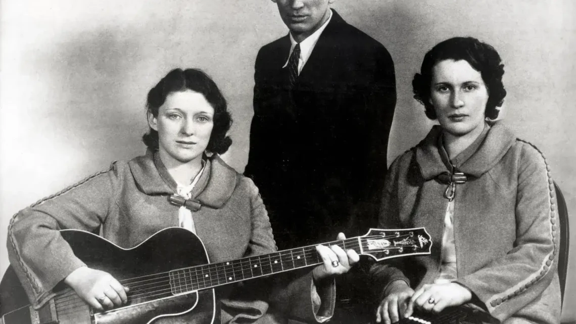 20 Legendary Country Bands That Rewrote the Sound of the Genre