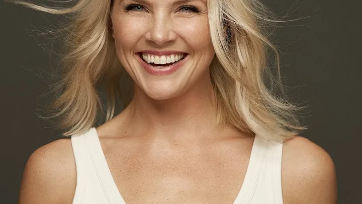 Amanda Kloots Biography: Height, Age, Awards, Net Worth, Instagram, Husband, Books, Instagram, Siblings, Wikipedia