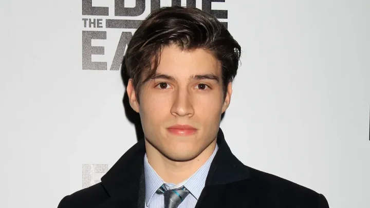 Cameron Cuffe Biography: Instagram, Girlfriend, Height, Ethnicity, Age, Net Worth, Siblings, Parents
