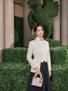 Annie Chen - Biography