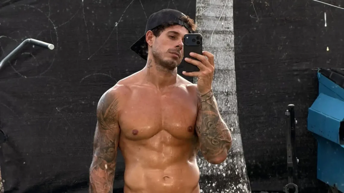 Hugo García Biography: Child, Girlfriend, Siblings, Parents, Height, Age, Net Worth, Songs, Salary  