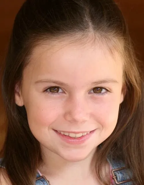 Alyssa Shafer Biography: Age, Height, Net Worth, Parents, Movies & TV Shows, Siblings