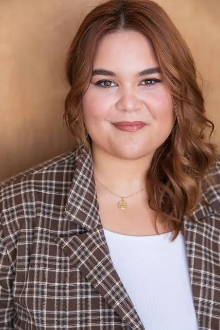 Shelby Mayes - Biography