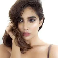 Nikhita Chopra - Biography