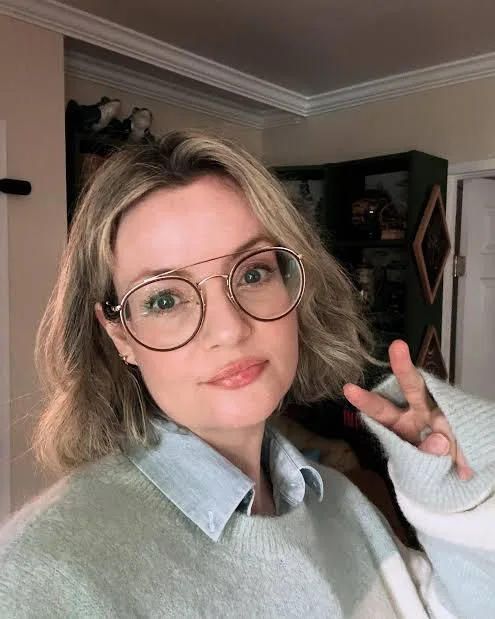 Siobhan Thompson - Biography
