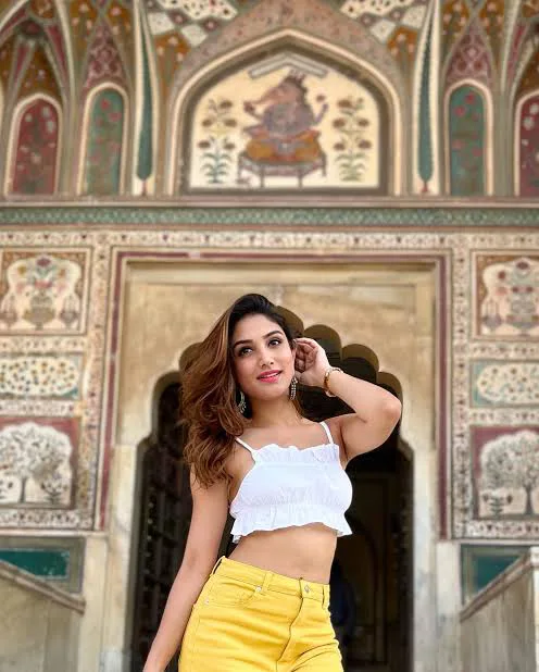 Donal Bisht Biography: Movies, Age, Net Worth, Parents, Boyfriend, Siblings, Height, TV Shows, Modelling, Instagram