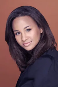 Shadia Simmons - Biography