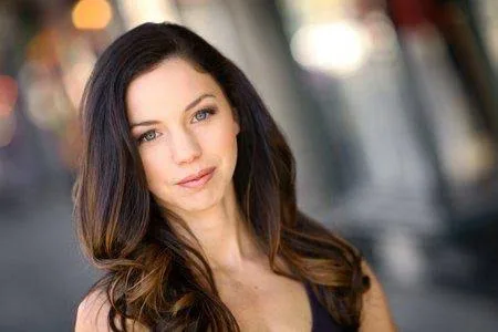 Stephanie Honoré Biography: Husband, Age, Height, Net Worth, Parents, Movies, Kids, Instagram, Ethnicity