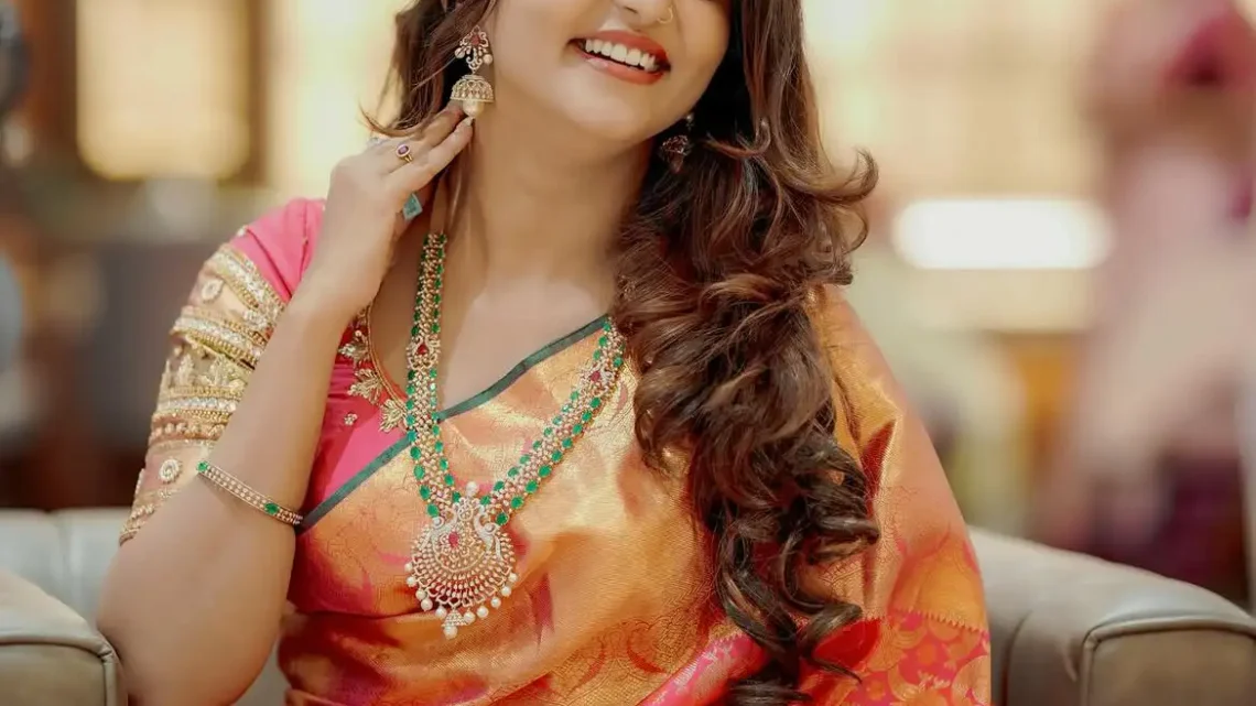 Ashika Ashokan Biography: Modelling, Height, Husband, Age, Net Worth, Movies, Kids, Parents, Wiki, Nationality