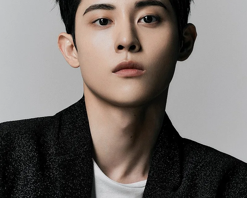 Lee Jong-hyun Biography: Age, Height, Net Worth, Songs, Albums, Movies & TV Shows, Parents