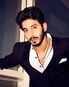 Mihir Ahuja - Biography