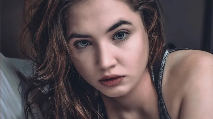 Anna Clary Biography: Age, Height, Net Worth, Parents, Movies, Boyfriend, Instagram