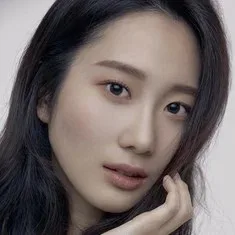 Chae Seo-eun Biography: Net Worth, Boyfriend, Movies & TV Shows, Age, Parents, Height, Siblings, Instagram