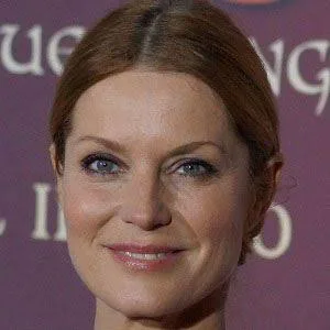 Esther Schweins - Biography