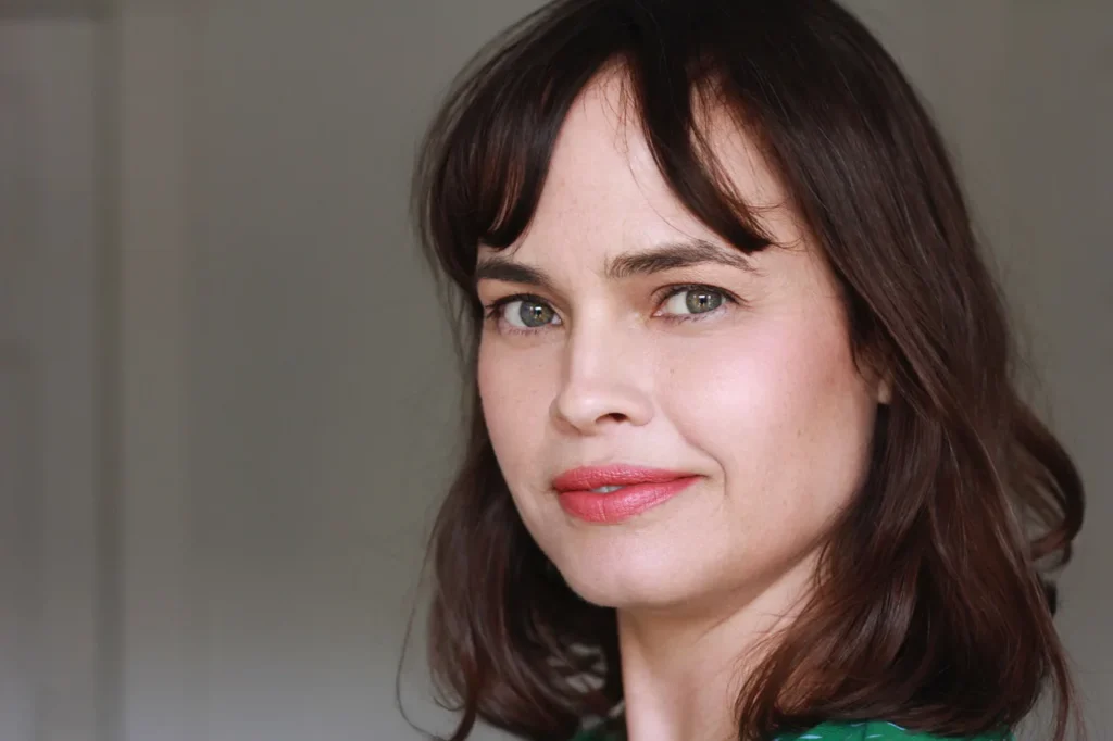 Tracy Ryan - Biography