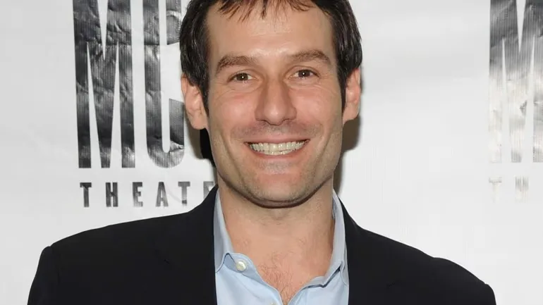Ian Kahn Biography: Wife, Net Worth, Instagram, Age, Parents, Height, Movies