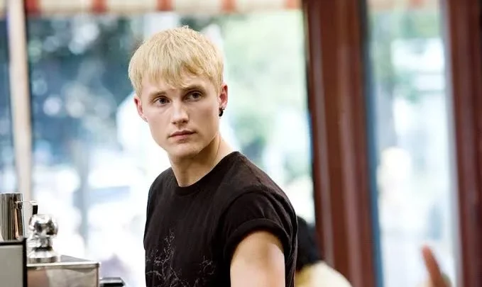 Toby Hemingway Biography: Girlfriend, Age, Children, Parents, Net Worth, Movies, Awards, Instagram