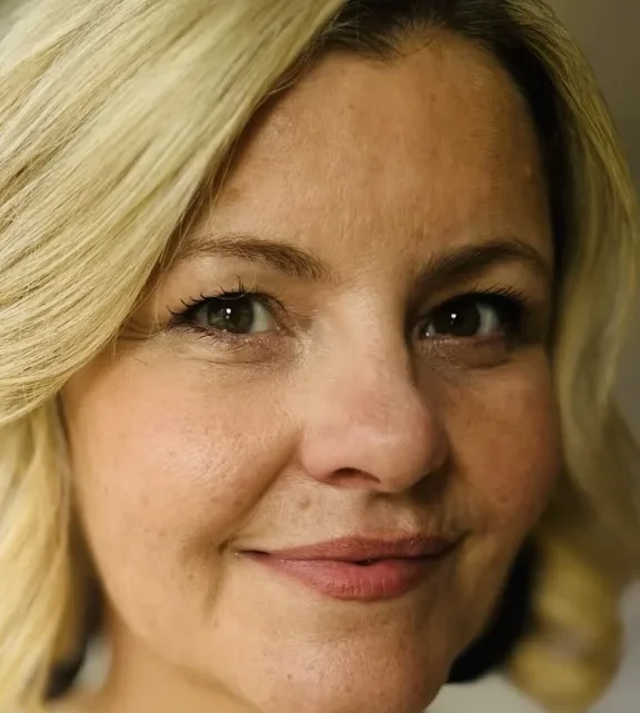 Tara Lynne O’Neill Biography: Age, Height, Net Worth, Parents, Movies & TV Shows, Career