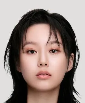 Park You-na - Biography