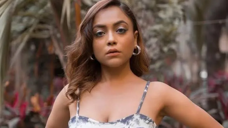 Nehal Vadoliya Biography: Wikipedia, Parents, Age, Children, Height, Husband, Siblings, Net Worth, Movies