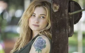 Güliz Ayla
