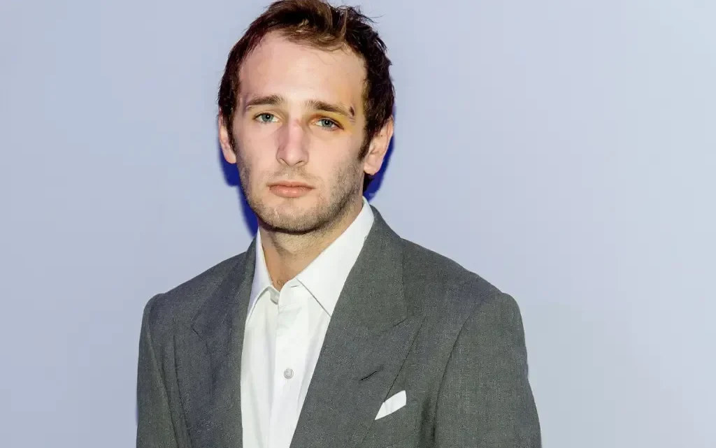 Sean Penn’s son, Hopper Penn Biography: Age, Height, Net Worth, Wife, Parents, Movies, Instagram