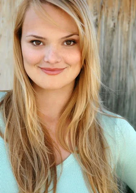 Sierra Edwards Biography: Age, Net Worth, Parents, Height, Movies & TV Shows, Career