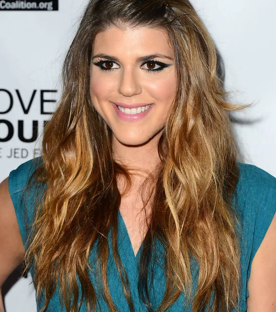 Molly Tarlov Biography: Age, Husband, Son, Parents, Height, Net Worth, Movies & TV Shows