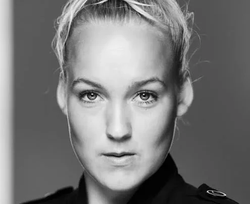 Jessica Dinnage Biography: Age, Parents, Height, Net Worth, Movies & TV Shows, Husband