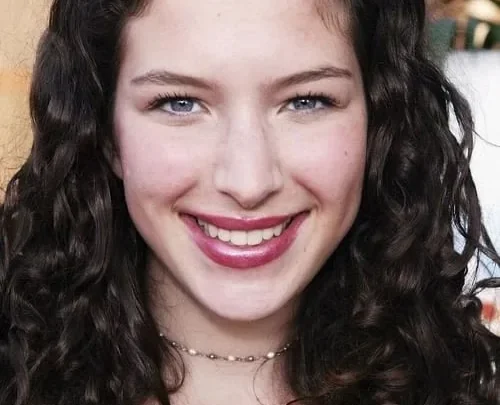 Clara Bryant Biography: Age, Height, Net Worth, Parents, Movies & TV Shows, Career