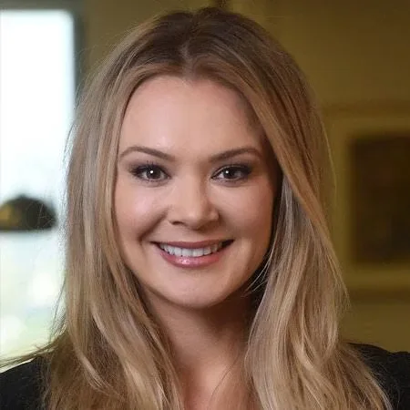 Lauren Woodland - Biography