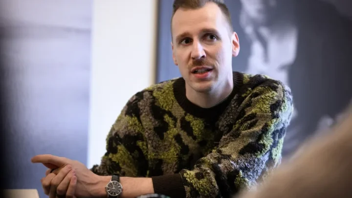 Alligatoah Biography: Siblings, Net Worth, Age, Parents, Height, Ethnicity, Girlfriend, Awards, Nationality