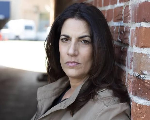 Cathy DeBuono Biography: Boyfriend, Books, Net Worth, Parents, Age, Height, Movies, TV Shows, Stats, Career
