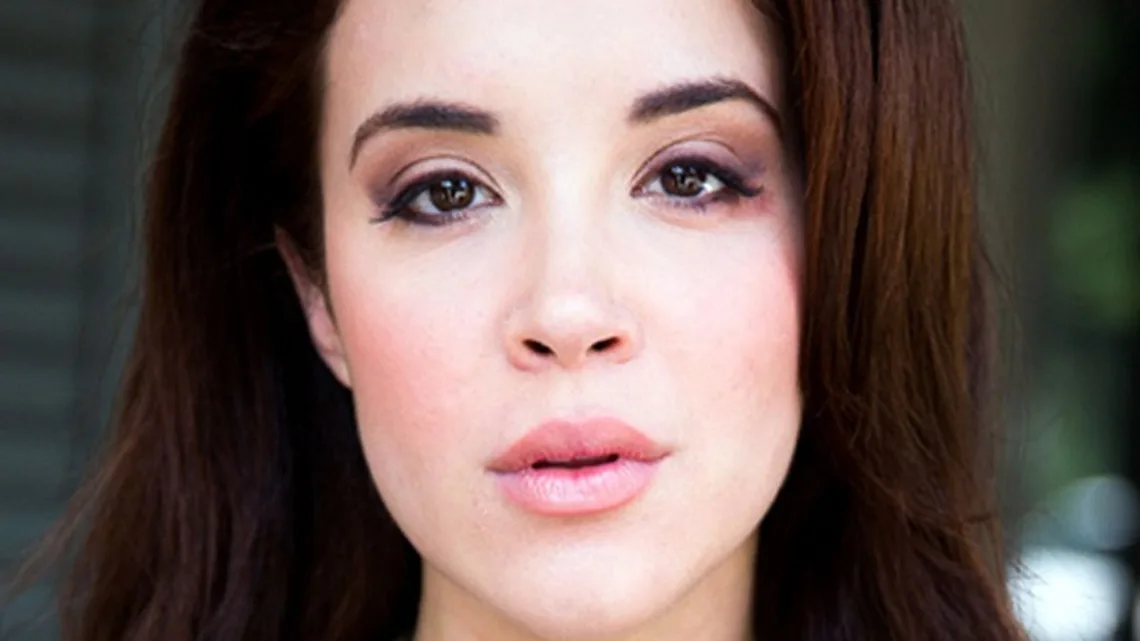 Alexandra Silber Biography: Awards, Age, Wikipedia, Net Worth, Height, Movies, Books, Family
