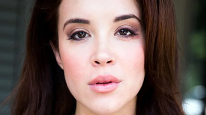 Alexandra Silber Biography: Awards, Age, Wikipedia, Net Worth, Height, Movies, Books, Family