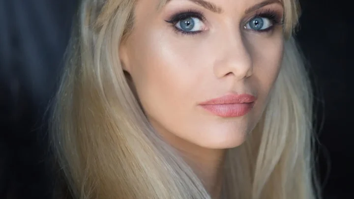 Jessica-Jane Stafford Biography: Husband, Age, Kids, Height, Net Worth, Parents, Movies & TV Shows